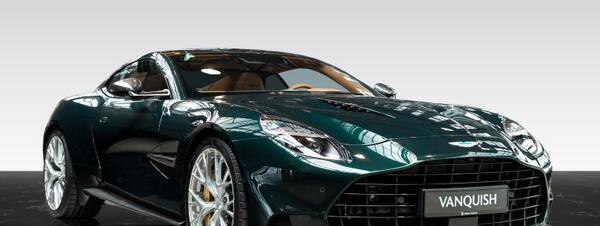 Vanquish | Q Paint | Carbon Gloss Exterior