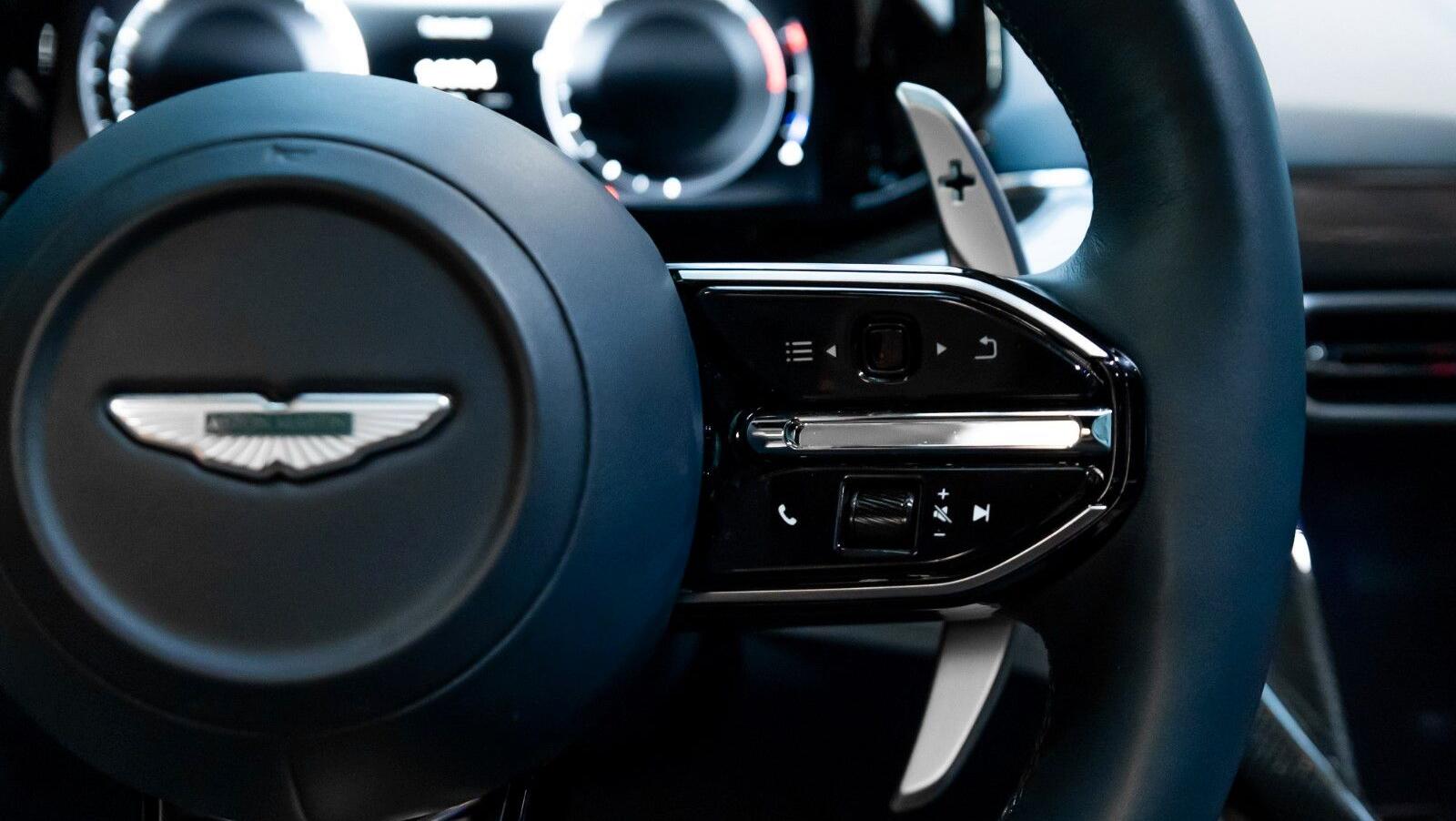 Vanquish | Full Spec | Full Carbon Exterior