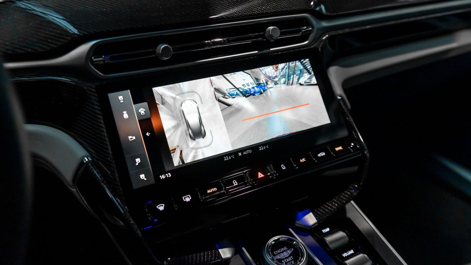 Vanquish | Full Spec | Full Carbon Exterior