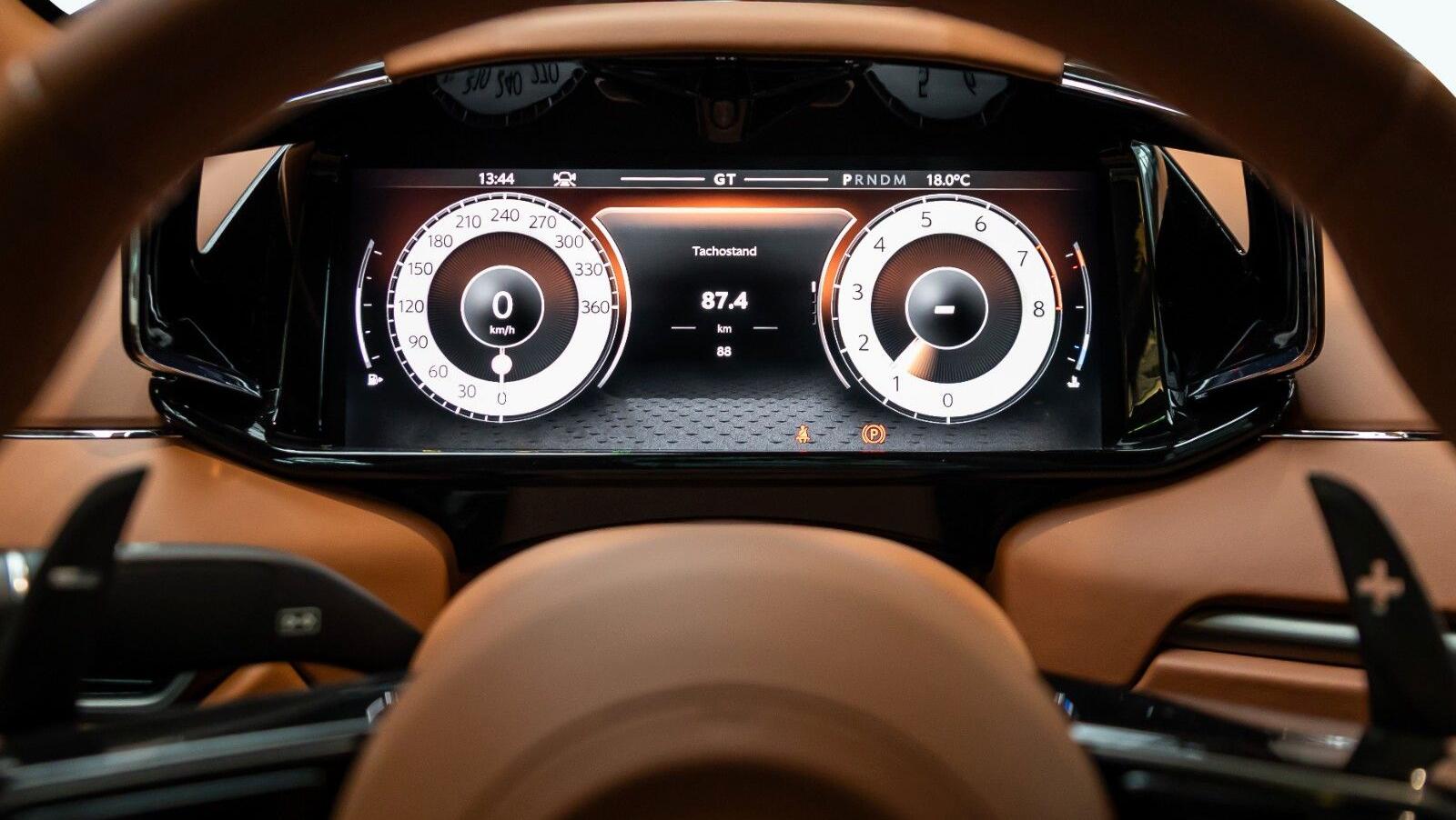 Vanquish | Q Paint | Carbon Gloss Exterior
