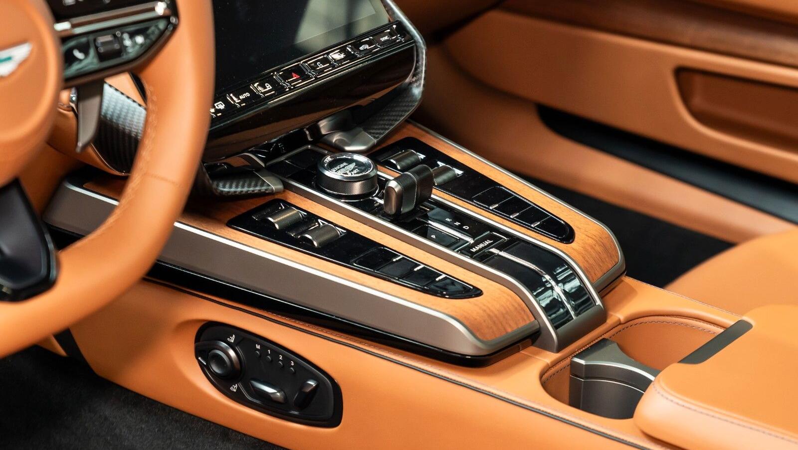 Vanquish | Q Paint | Carbon Gloss Exterior
