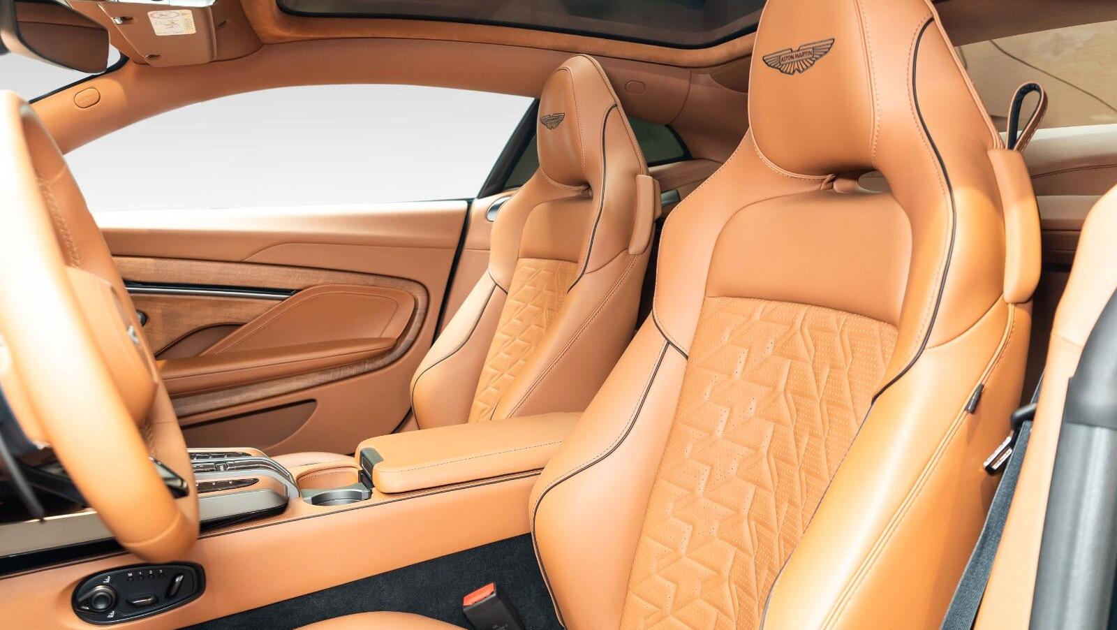 Vanquish | Q Paint | Carbon Gloss Exterior