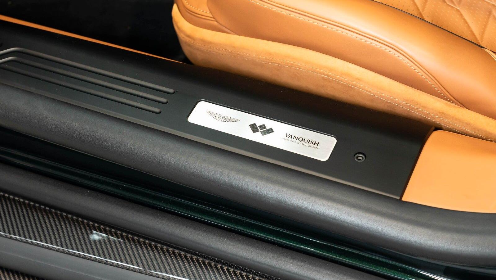Vanquish | Q Paint | Carbon Gloss Exterior