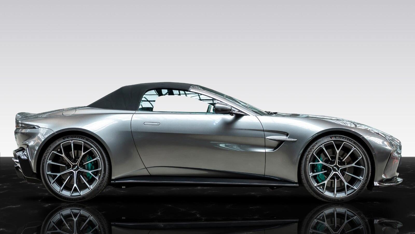 V8 Vantage Roadster | Bowers&Wilkins | Carbon