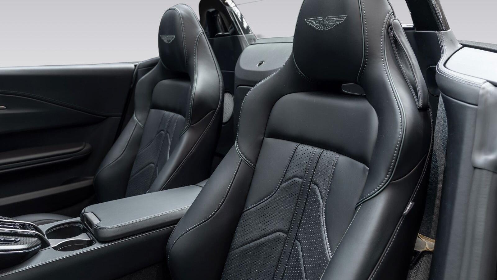 V8 Vantage Roadster | Bowers&Wilkins | Carbon