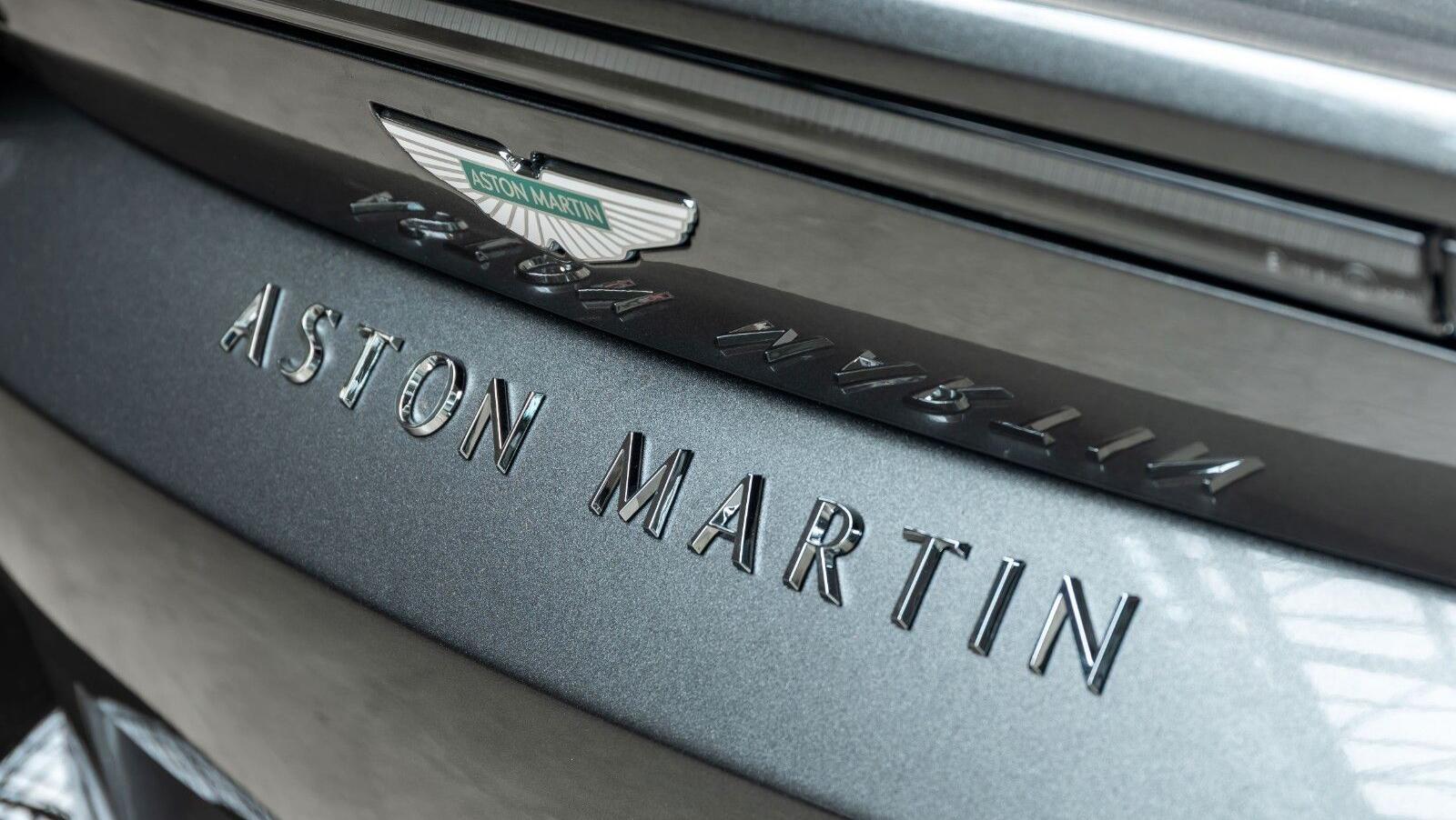 V8 Vantage Roadster | Bowers&Wilkins | Carbon