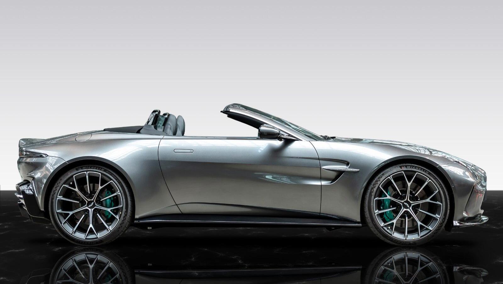 V8 Vantage Roadster | Bowers&Wilkins | Carbon