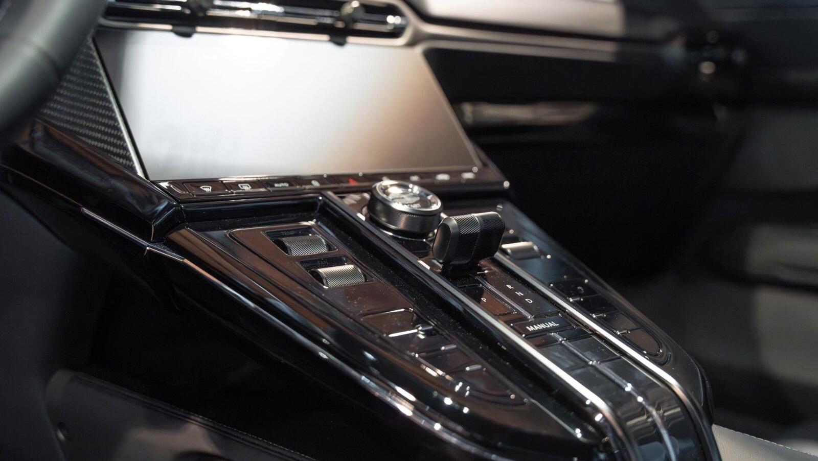 Vantage MY25 | Carbon FIbre Performance Seat