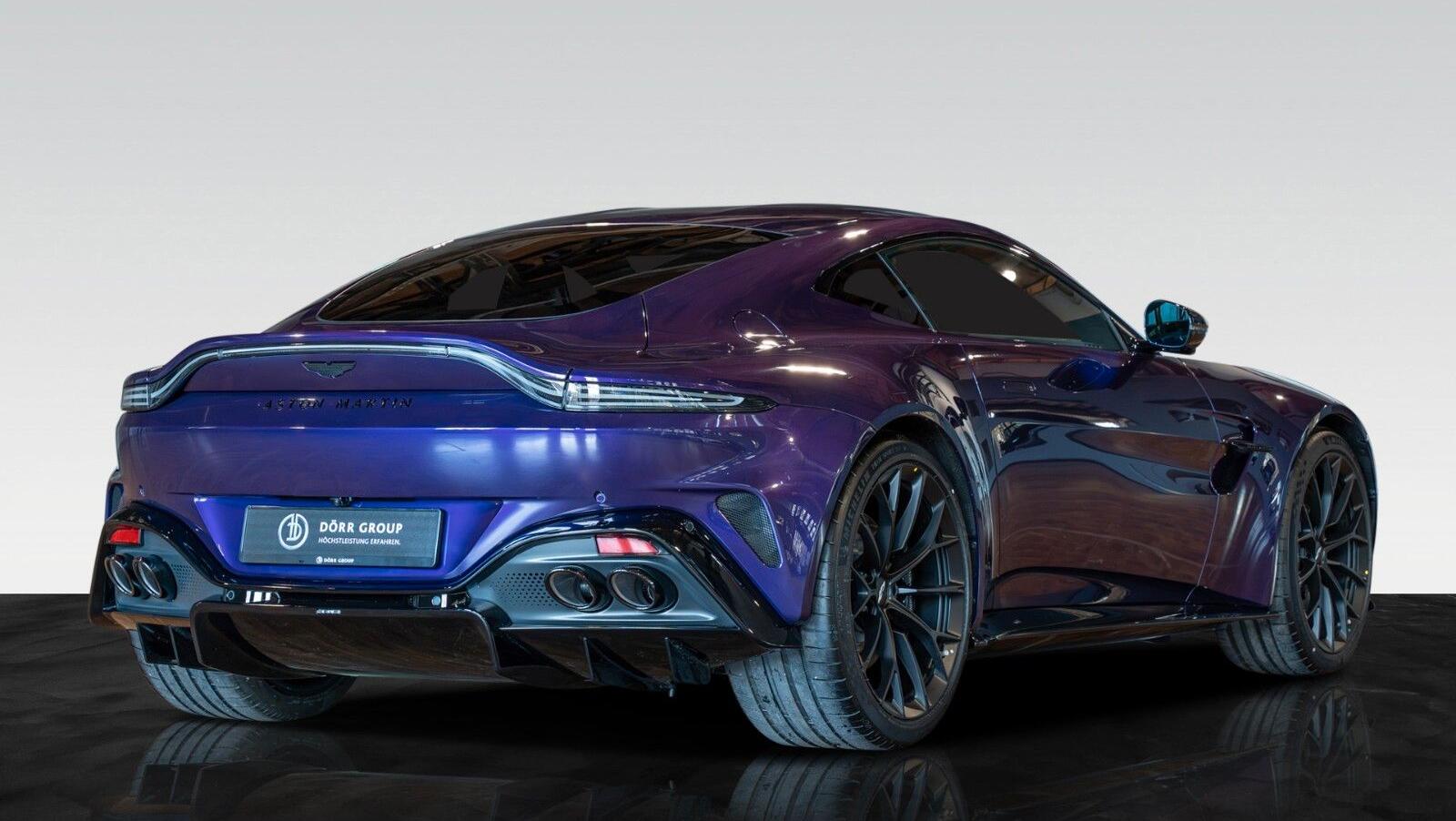 Vantage MY25 | Carbon FIbre Performance Seat