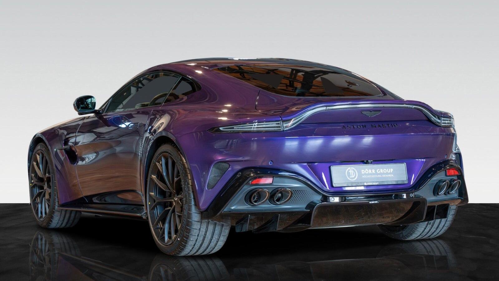 Vantage MY25 | Carbon FIbre Performance Seat