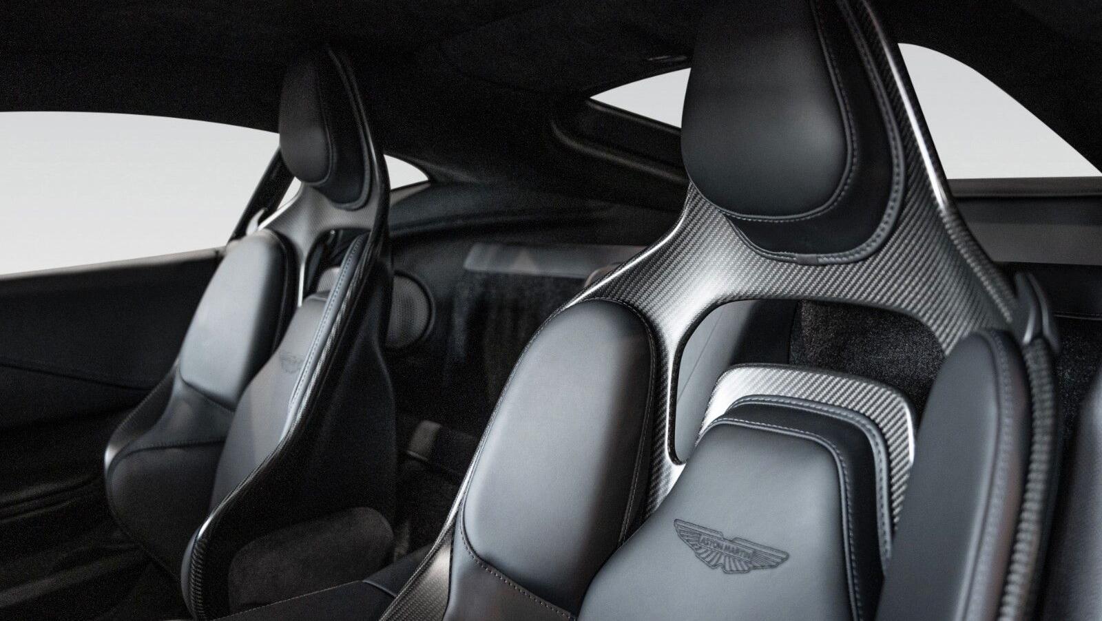 Vantage MY25 | Carbon FIbre Performance Seat