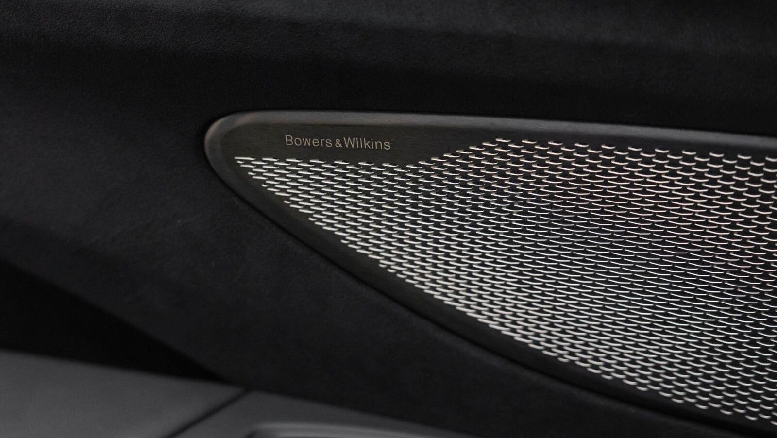 Vantage MY25 | Carbon Pack | Bowers & Wilkins