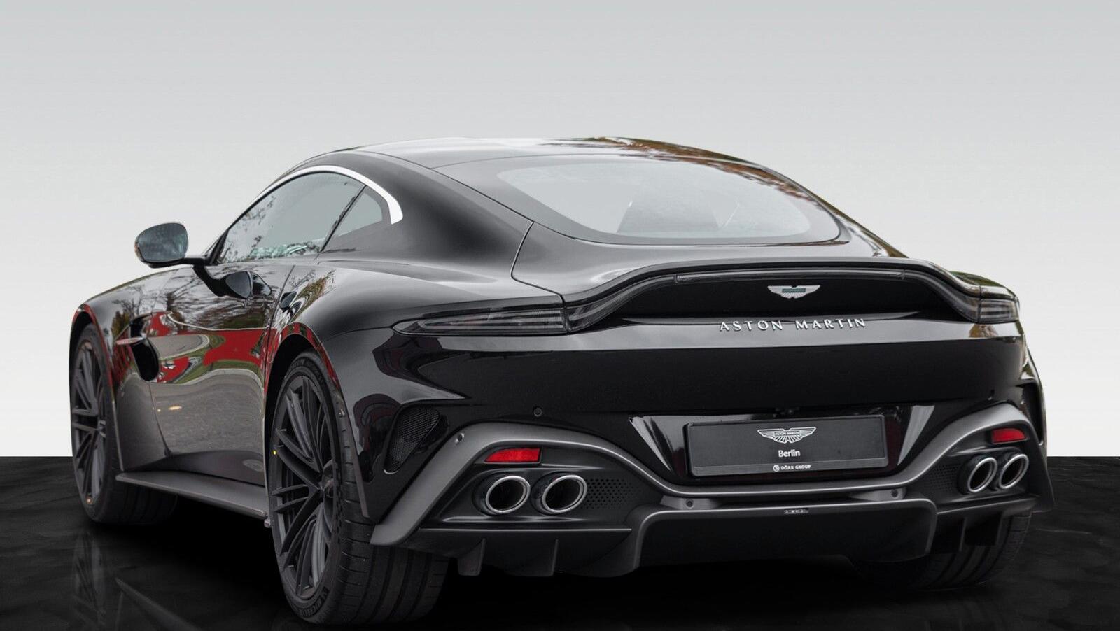 Vantage MY25 | Onyx Black