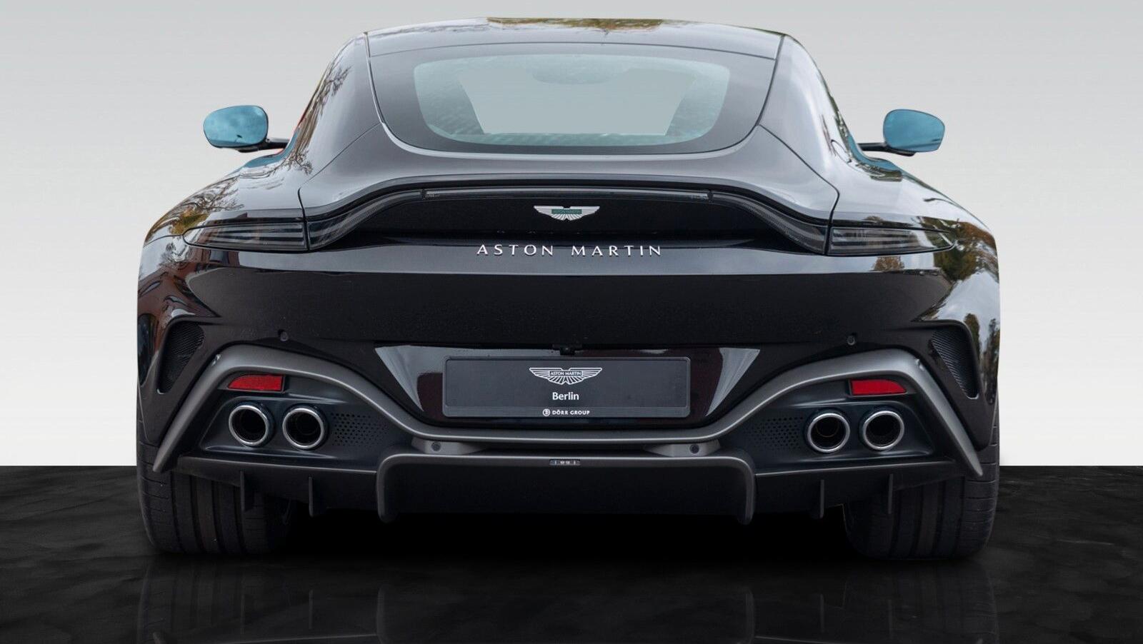 Vantage MY25 | Onyx Black