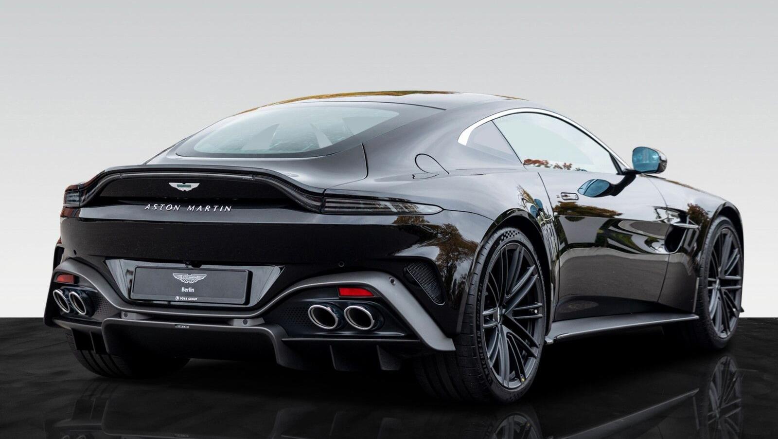 Vantage MY25 | Onyx Black