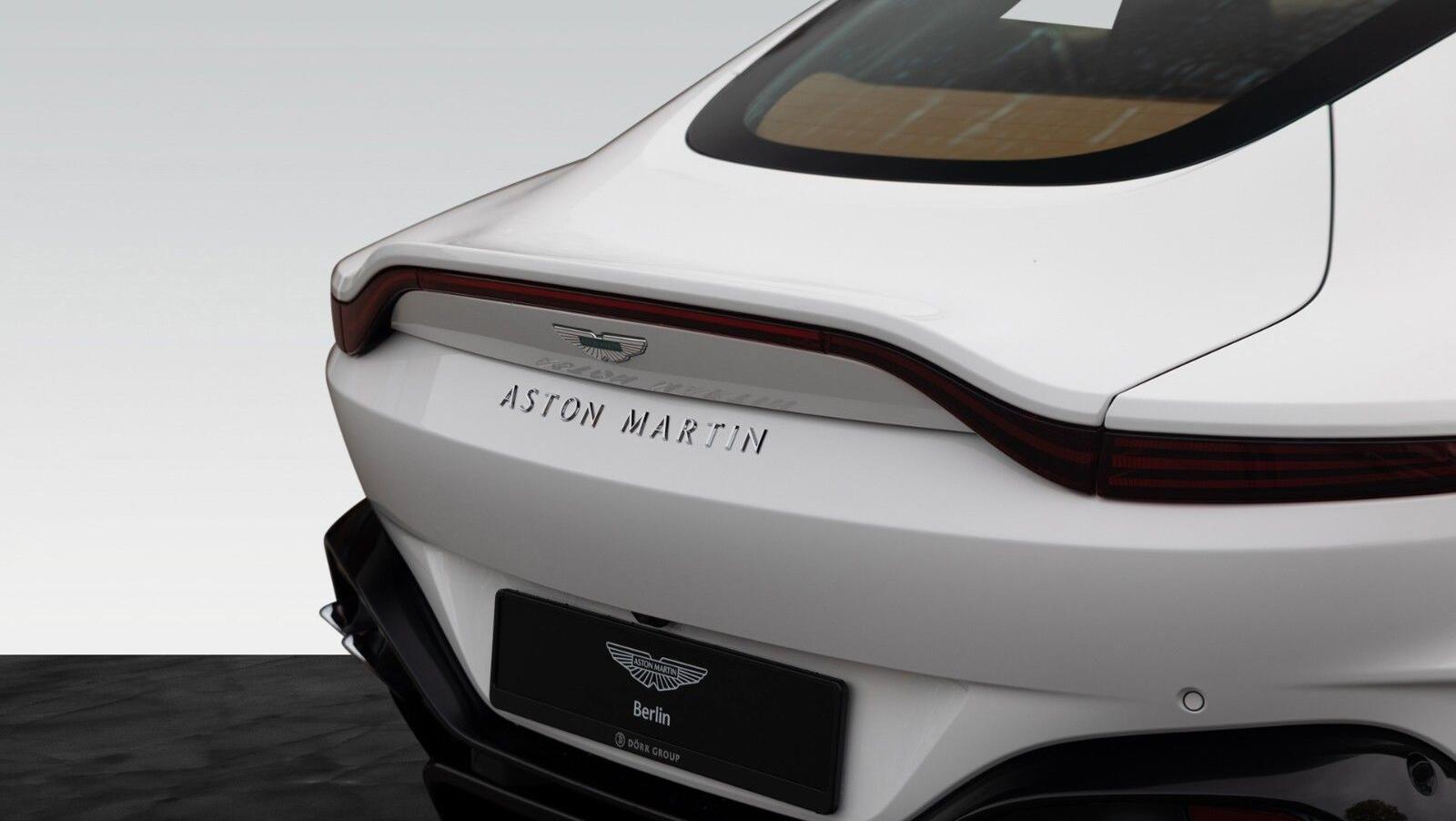 Vantage MY25 | Zenith White