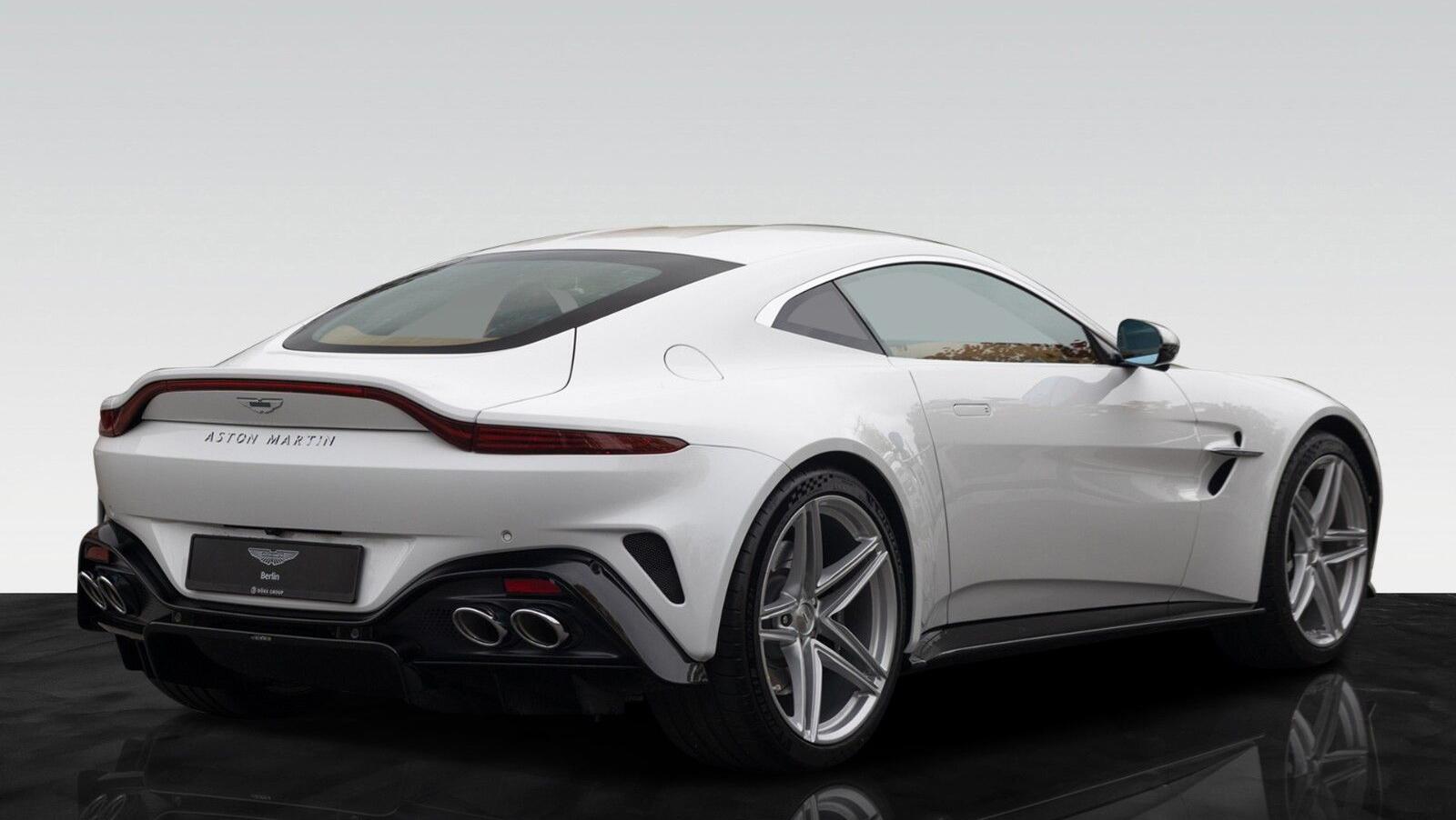 Vantage MY25 | Zenith White