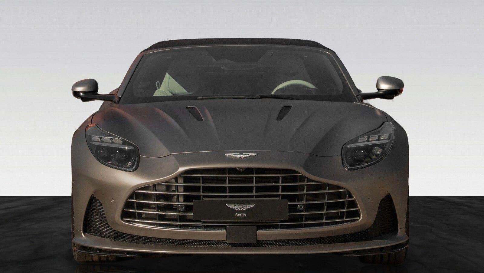 DB12 Volante | Black Pack | Bronze Rims