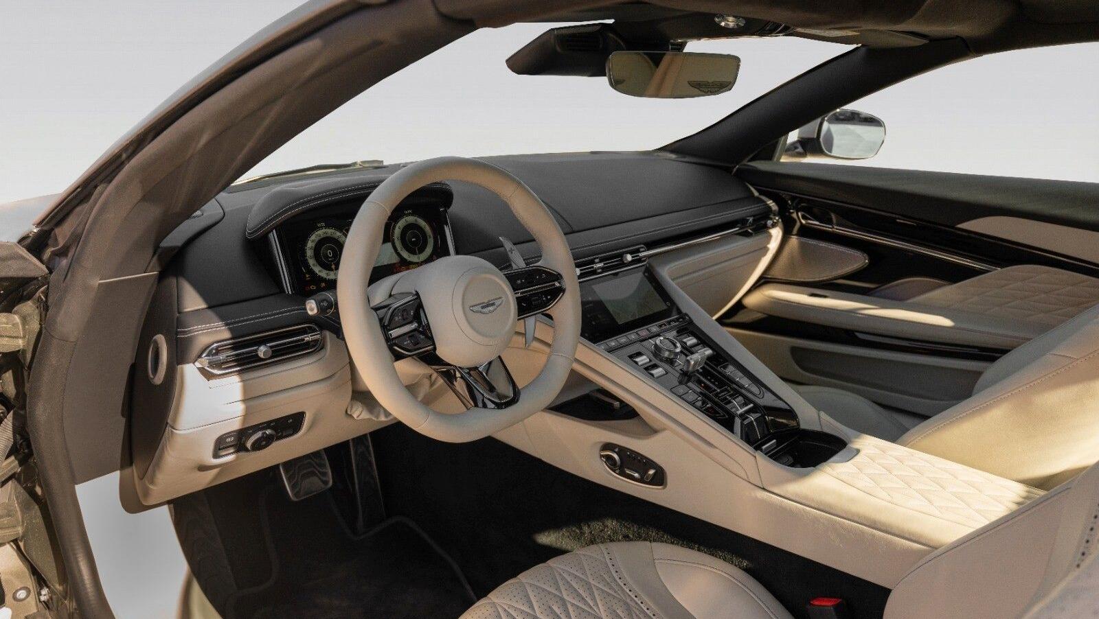 DB12 Volante | Black Pack | Bronze Rims