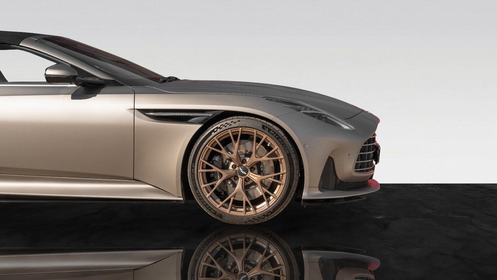DB12 Volante | Black Pack | Bronze Rims