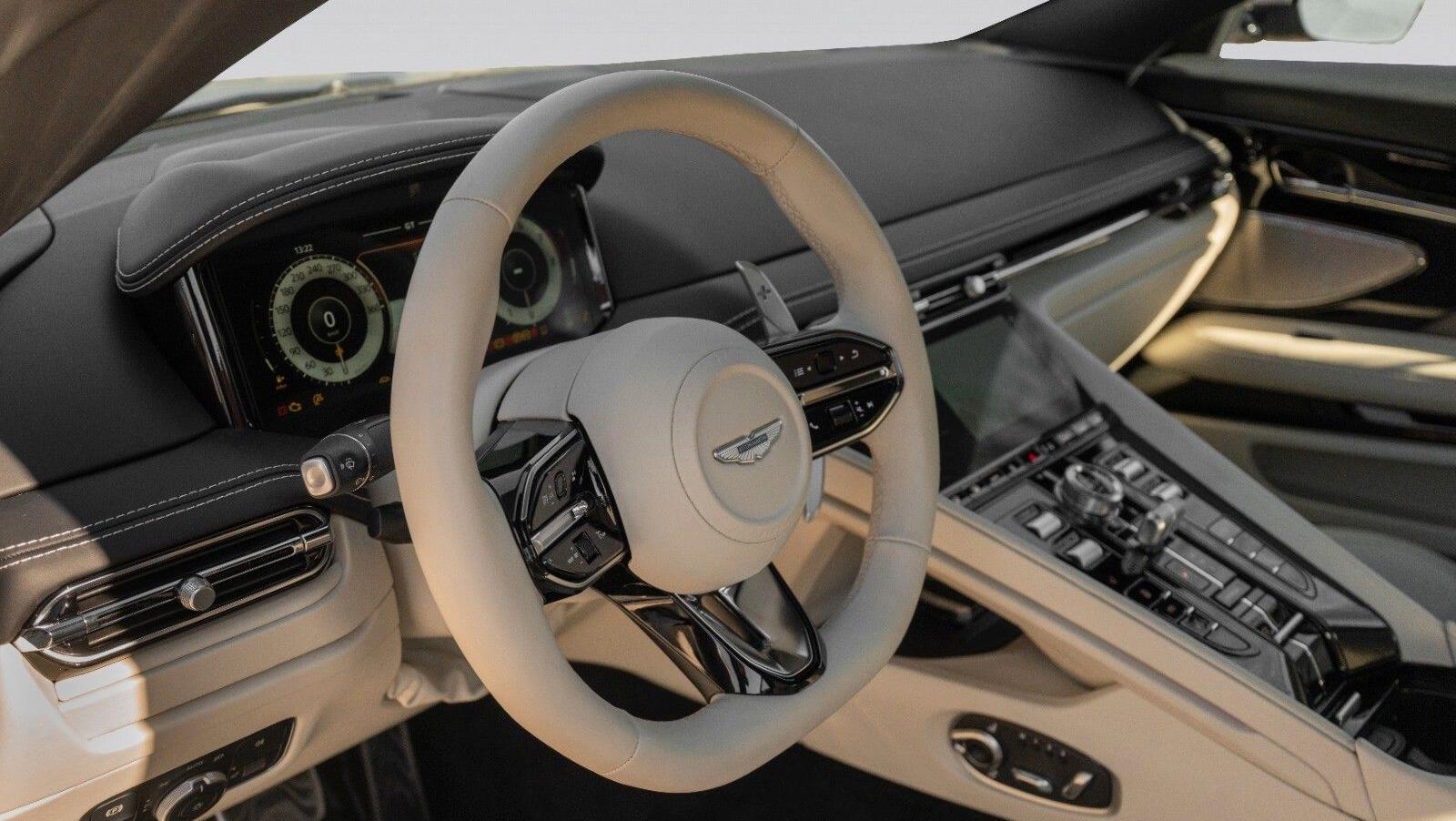 DB12 Volante | Black Pack | Bronze Rims