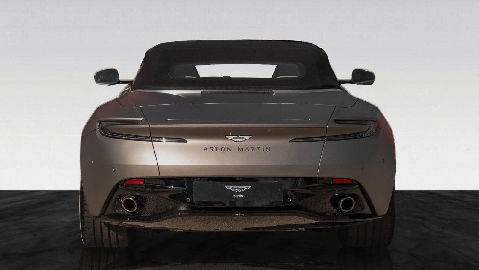 DB12 Volante | Black Pack | Bronze Rims