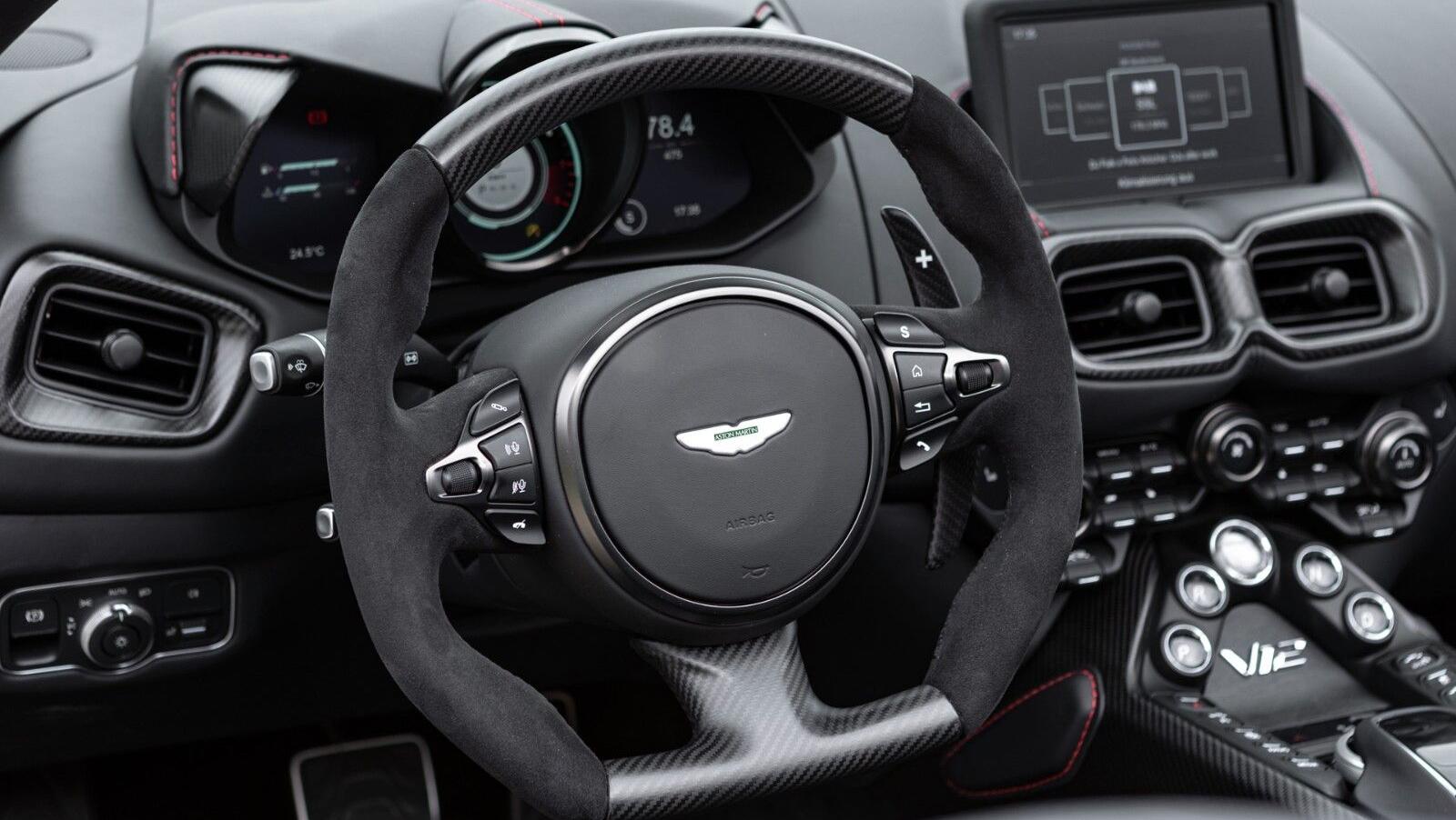 V12 Vantage Roadster | Carbon Exterior | Satin