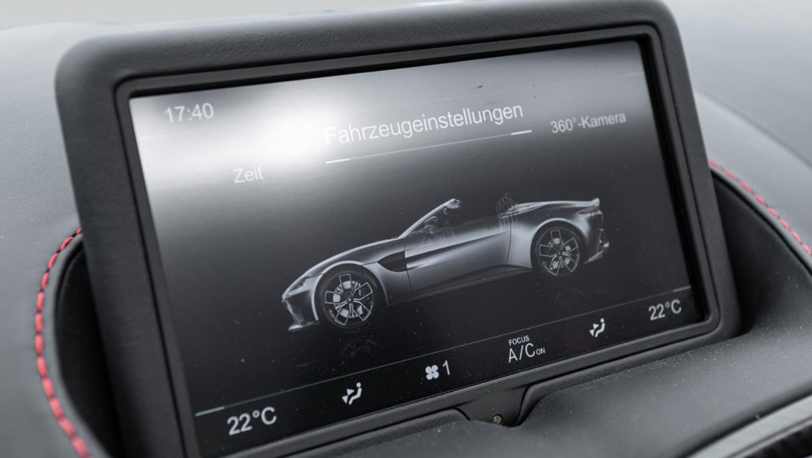 V12 Vantage Roadster | Carbon Exterior | Satin