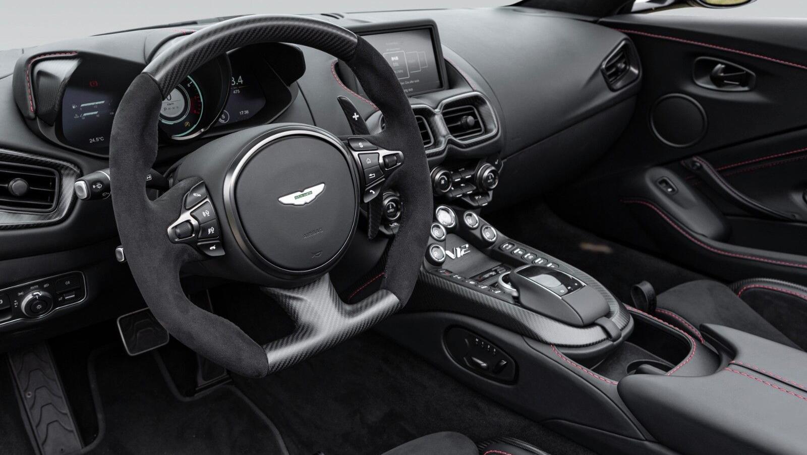 V12 Vantage Roadster | Carbon Exterior | Satin