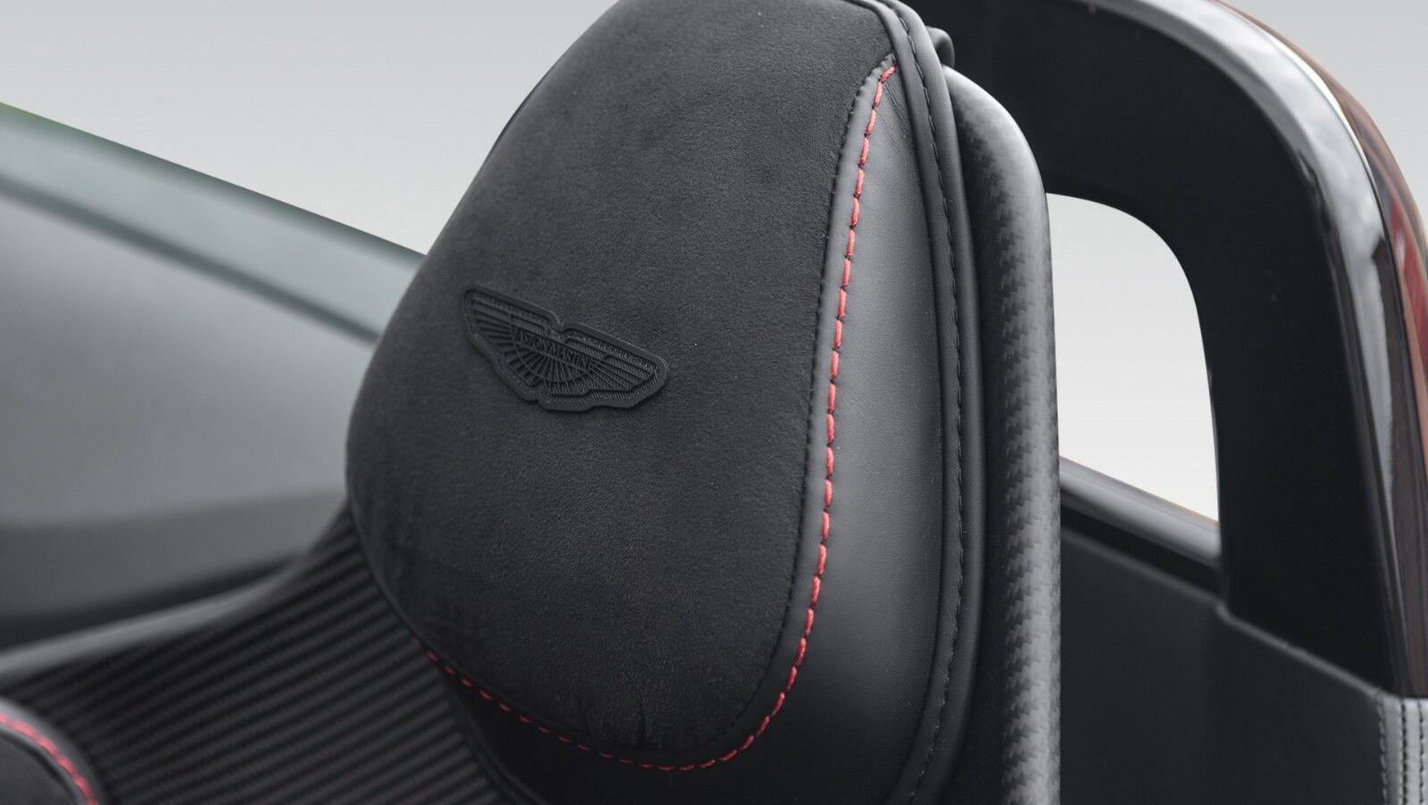 V12 Vantage Roadster | Carbon Exterior | Satin