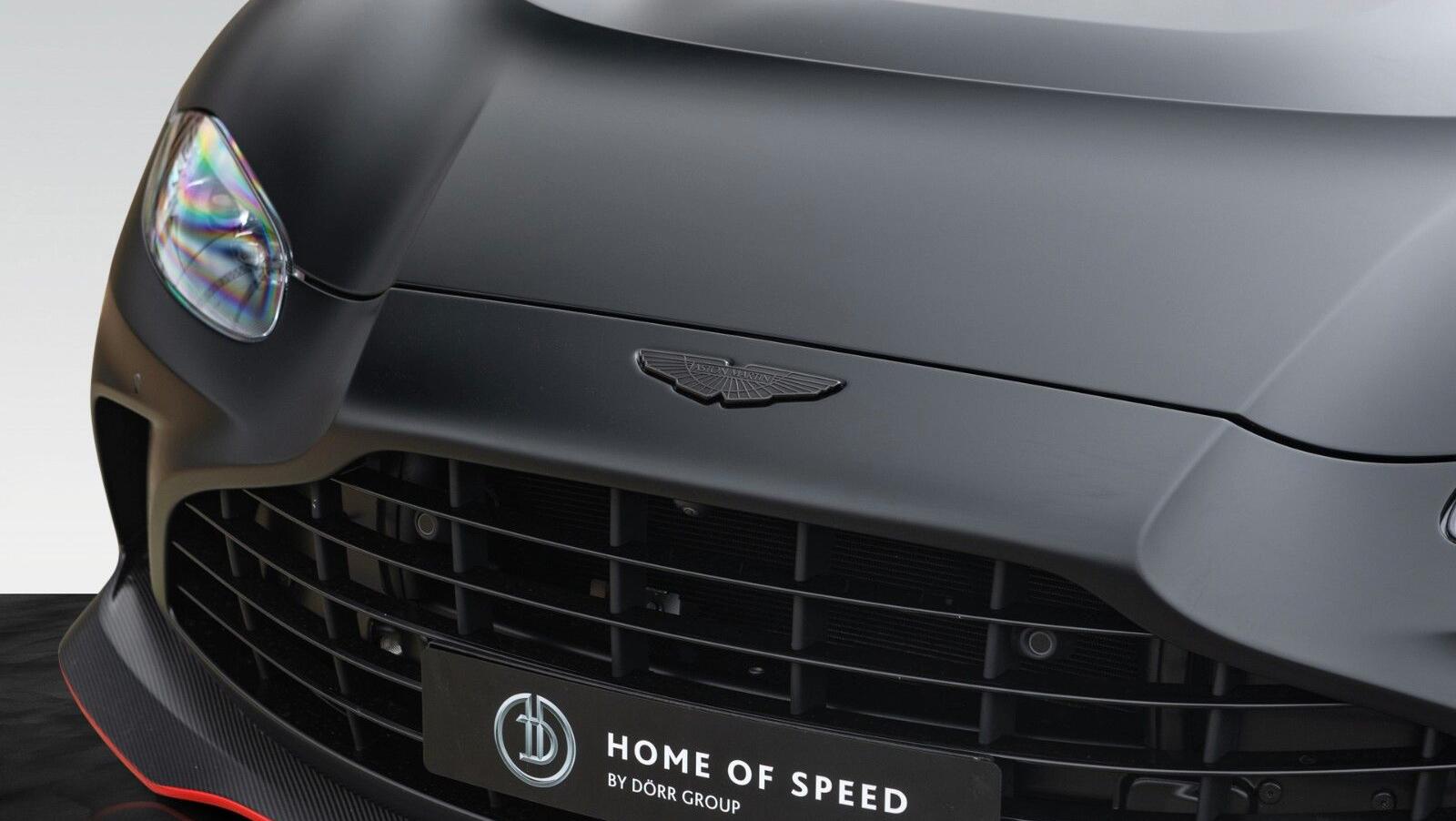 V12 Vantage Roadster | Carbon Exterior | Satin