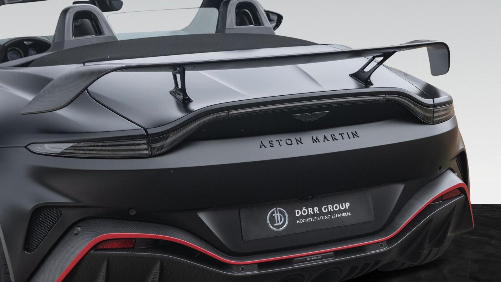 V12 Vantage Roadster | Carbon Exterior | Satin
