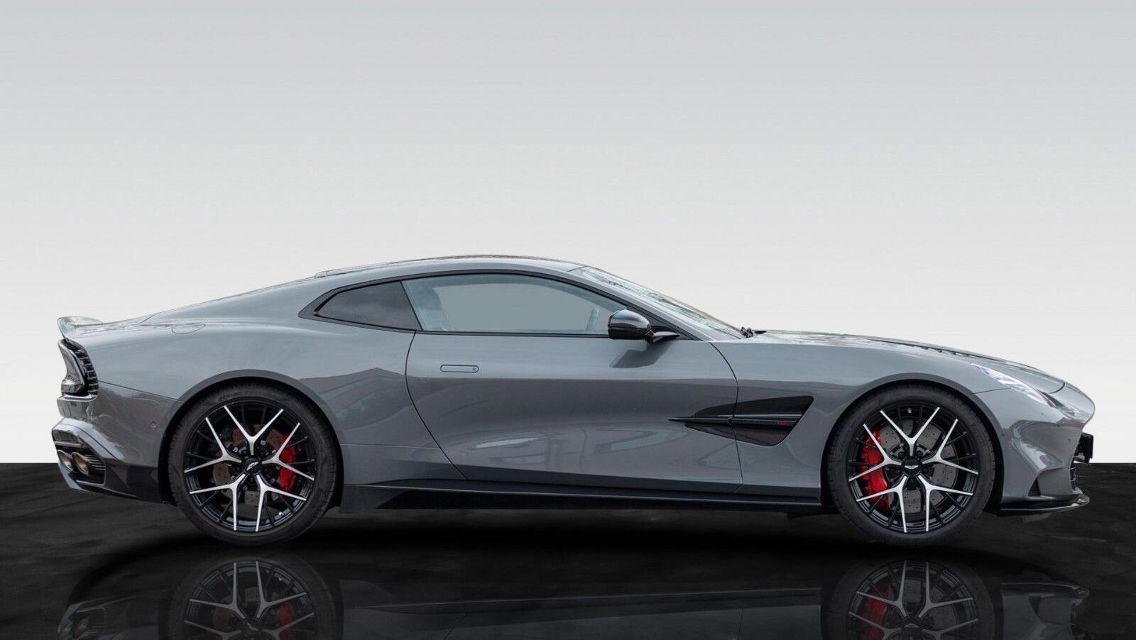 Vanquish | Titan Auspuff | Black Pack