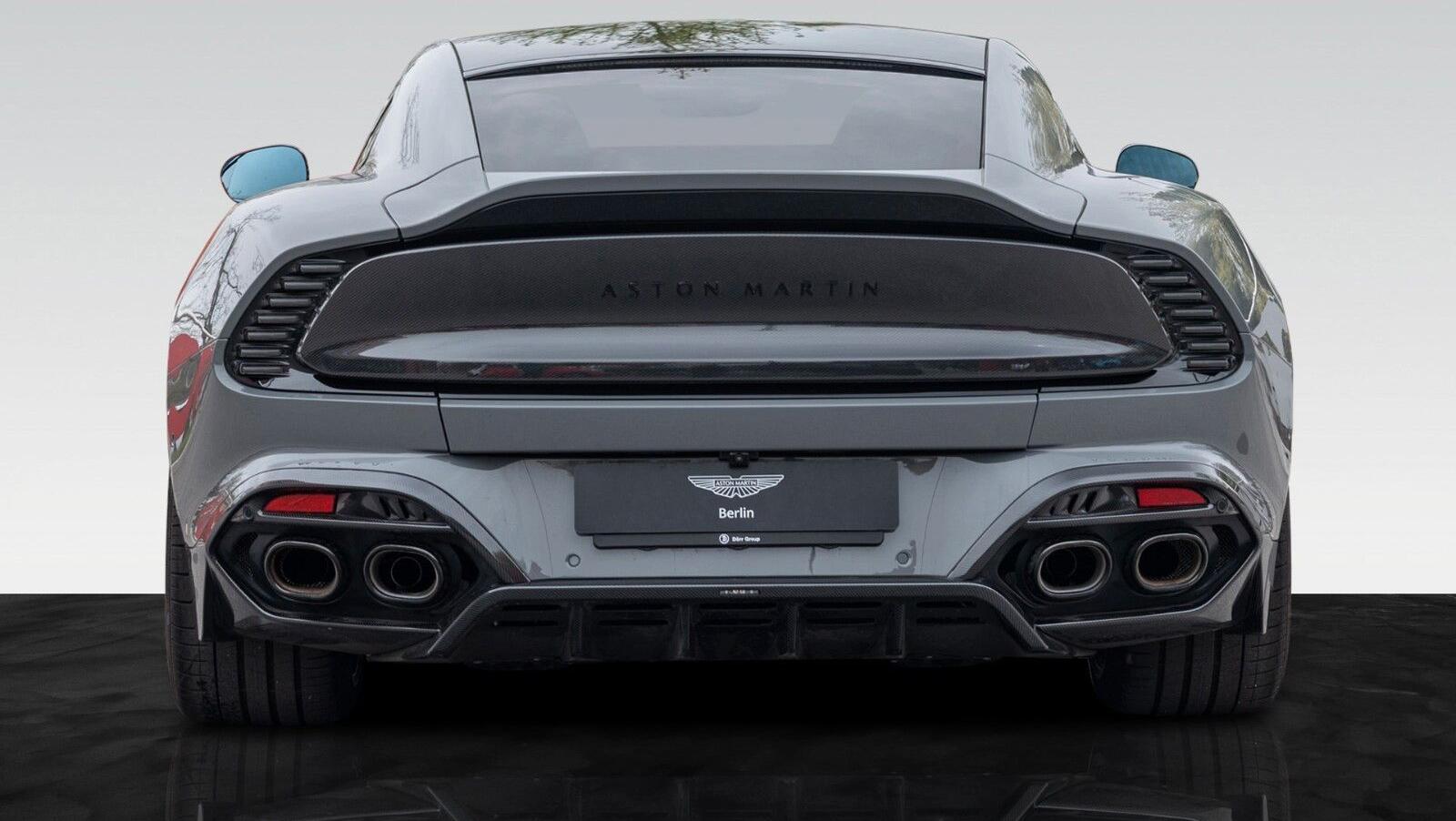 Vanquish | Titan Auspuff | Black Pack
