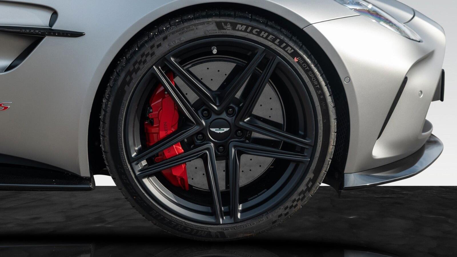 Vantage S MY26 | Satin Paint | CCB |