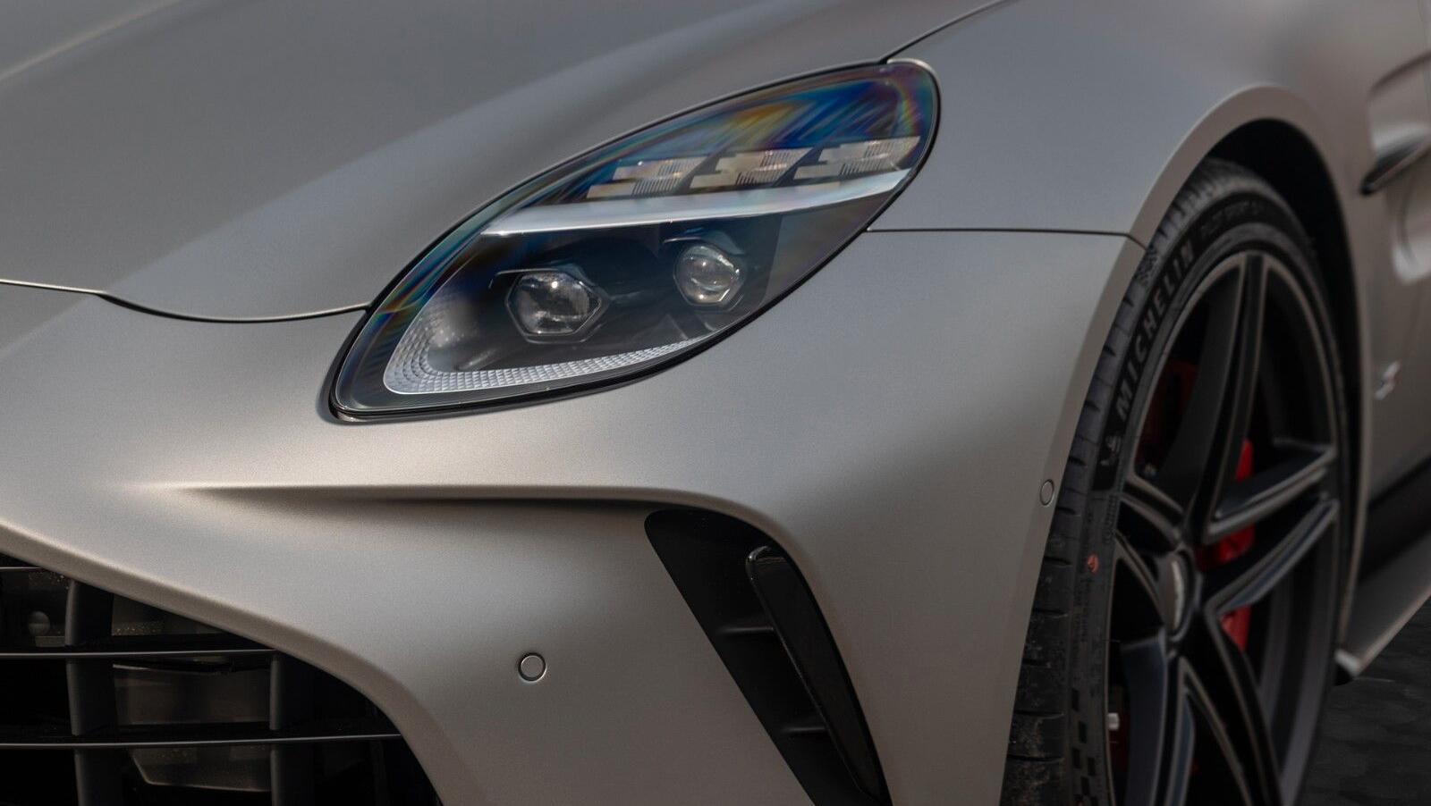 Vantage S MY26 | Satin Paint | CCB |
