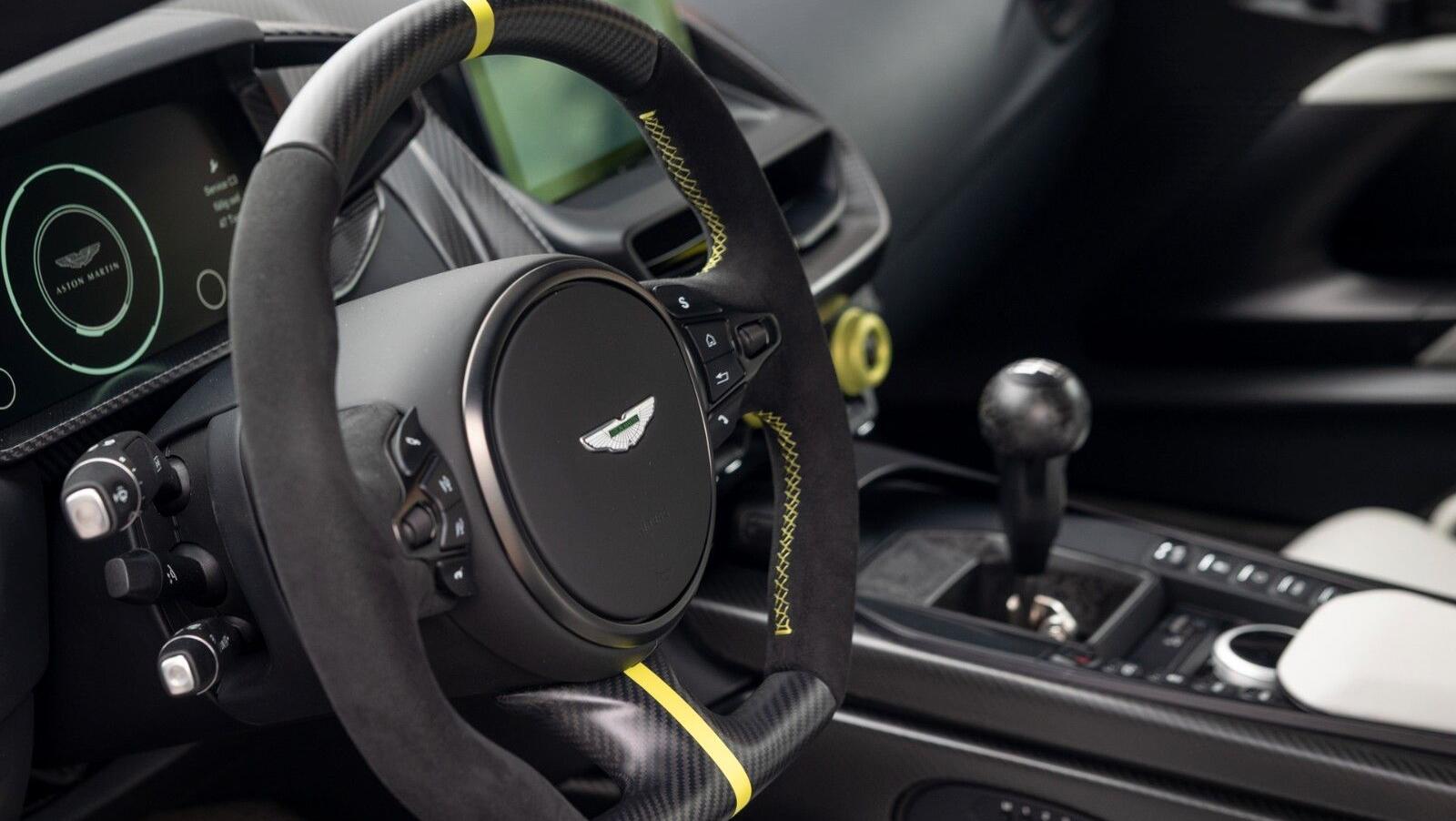 Valour | Satin Paint | Lightweight Seats
