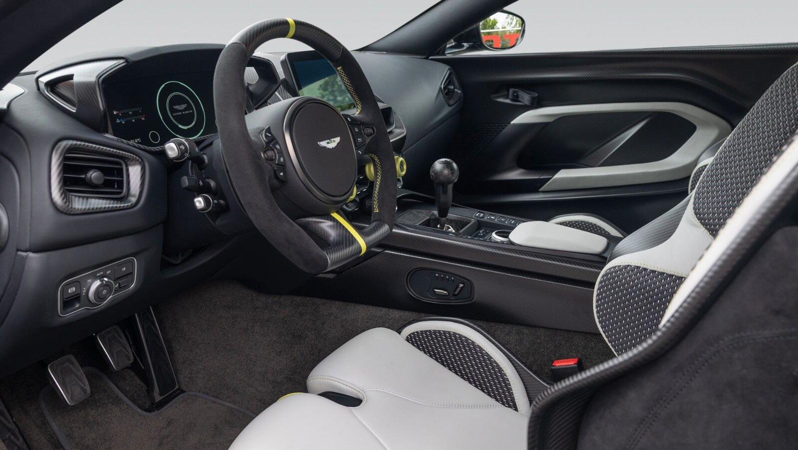 Valour | Satin Paint | Lightweight Seats