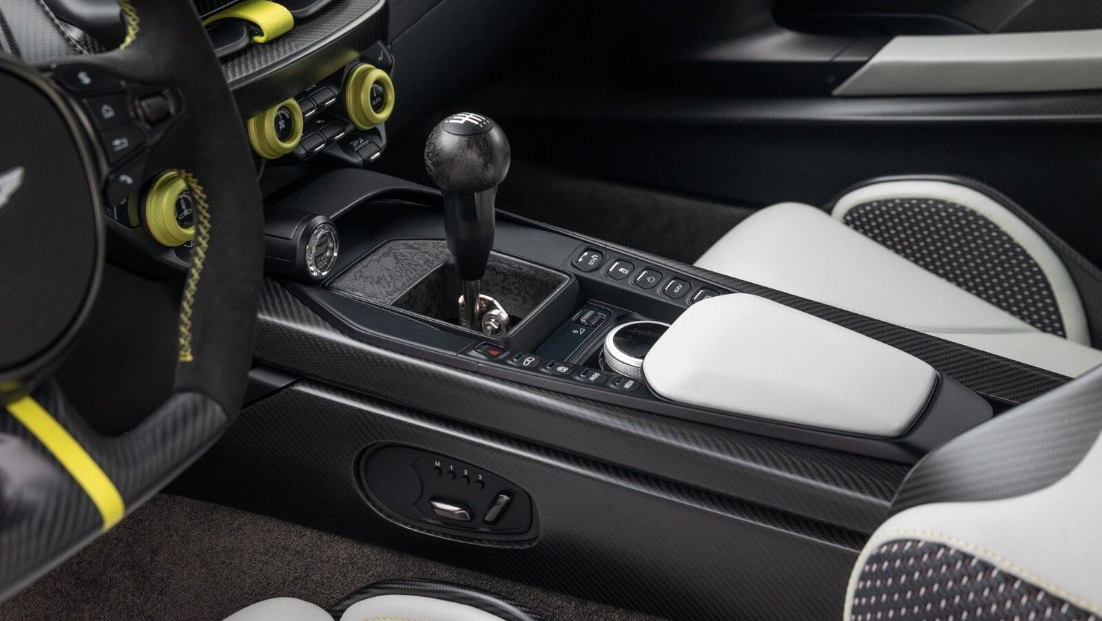 Valour | Satin Paint | Lightweight Seats