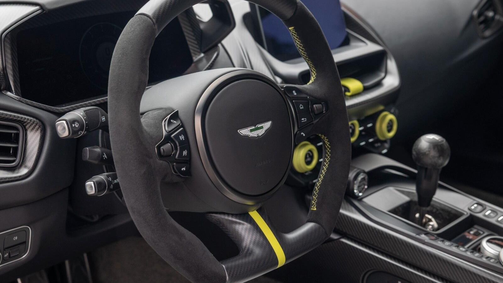 Valour | Satin Paint | Lightweight Seats