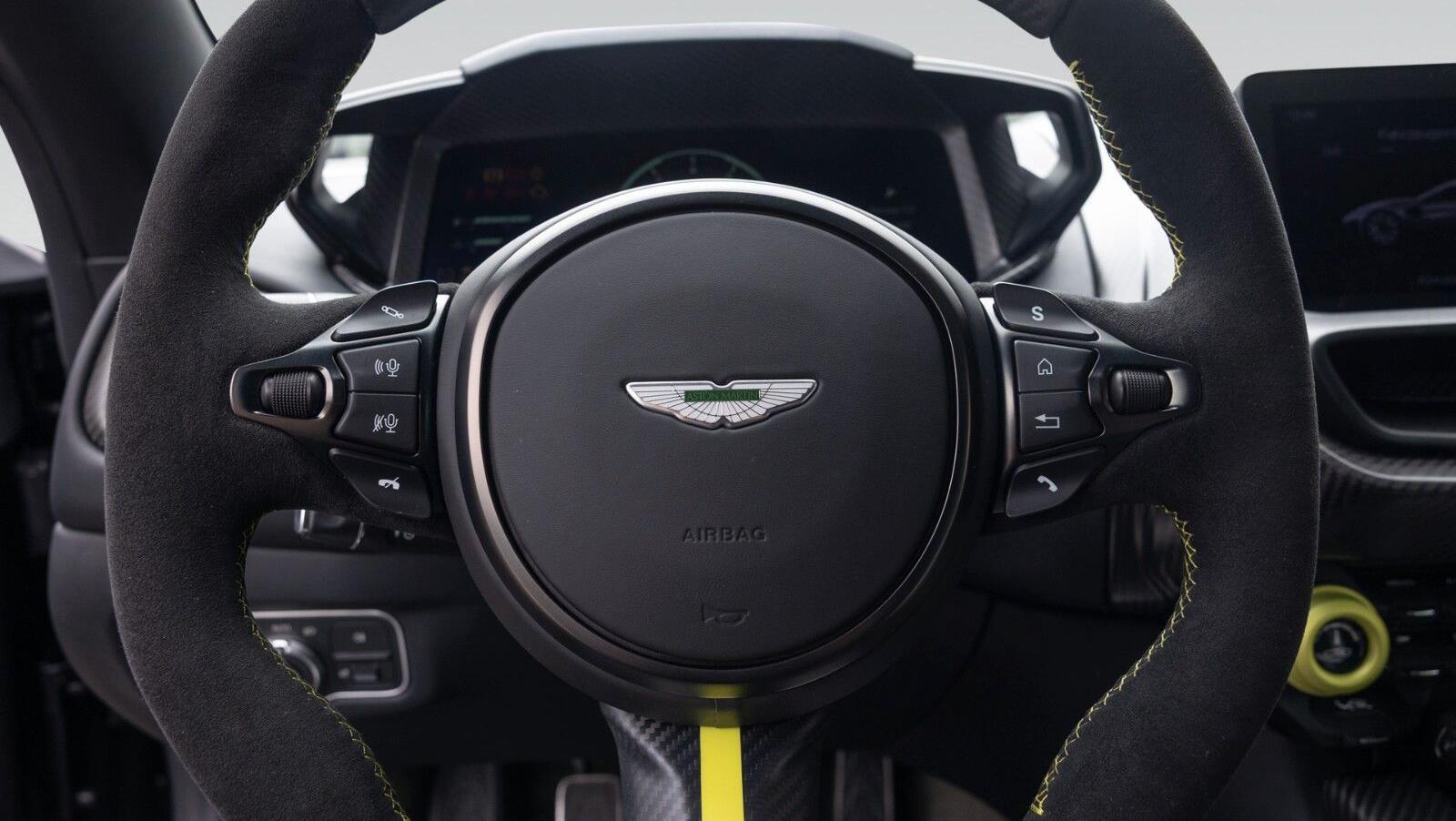 Valour | Satin Paint | Lightweight Seats
