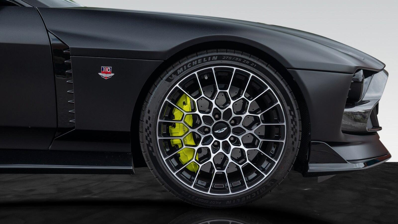 Valour | Satin Paint | Lightweight Seats